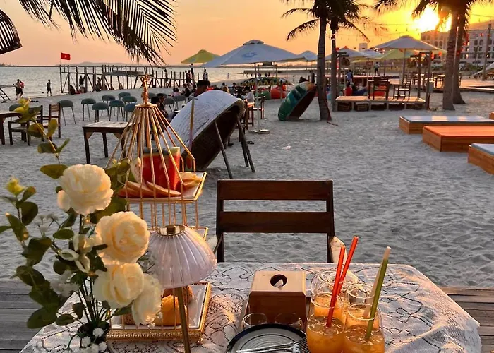 23f Icon40 Signature Corner Lo Goc 2pn View Vinh Bay, Ho Nhac Nuoc Halo Bay Show & Marina Hill