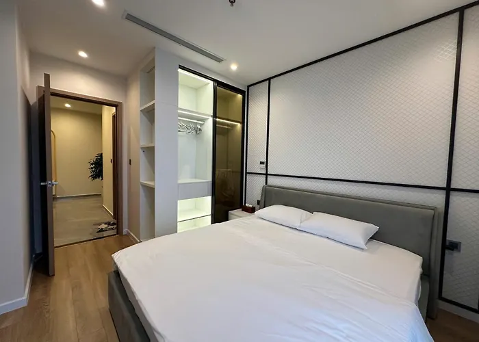 Apartment 23f Icon40 Signature Corner Lo Goc 2pn View Vinh Bay, Ho Nhac Nuoc Halo Bay Show & Marina Hill