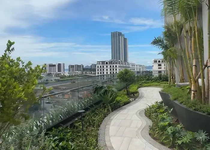 23f Icon40 Signature Corner Lo Goc 2pn View Vinh Bay, Ho Nhac Nuoc Halo Bay Show & Marina Hill *