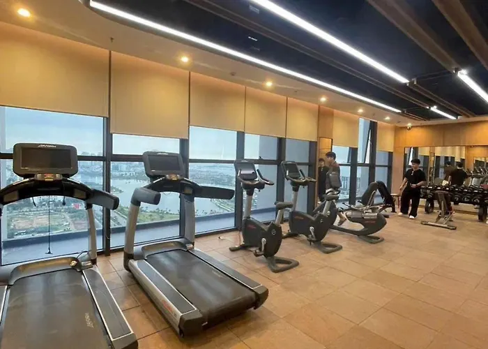 23f Icon40 Signature Corner Lo Goc 2pn View Vinh Bay, Ho Nhac Nuoc Halo Bay Show & Marina Hill *